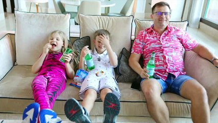 Diana and Roma How to behave in a hotel  Rules of conduct for kids