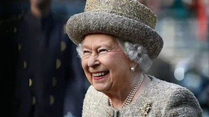 Queen has fish and chips 'stacked' like Jenga with unusual french twist