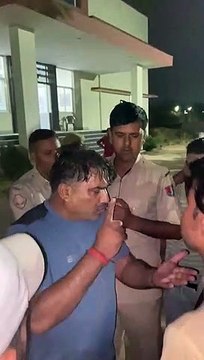 ट्रैक्टर ने युवक को कुचला, आरोपी की गिरफ्तारी को लेकर थाने पर धरना