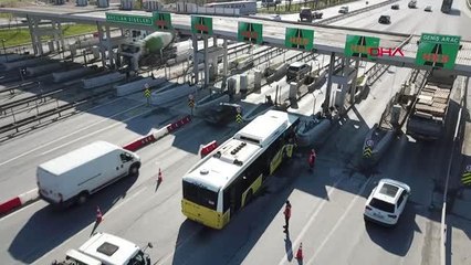 İSTANBUL ? ESENYURT'TA İETT OTOBÜSÜ BETON BARİYERE ÇARPTI