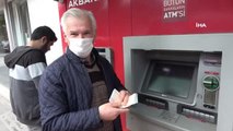 İnsanlık ölmemiş dedirten hareket...ATM'de para çekmek isterken bulduğu 3 bin 400 TL'yi karakolda sahibine teslim etti