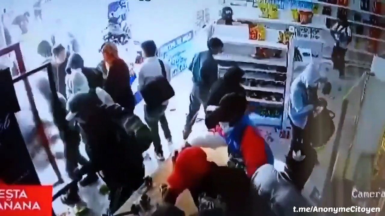 Peru halkı, ekonomik krizi protesto nedeniyle sokağa indi.