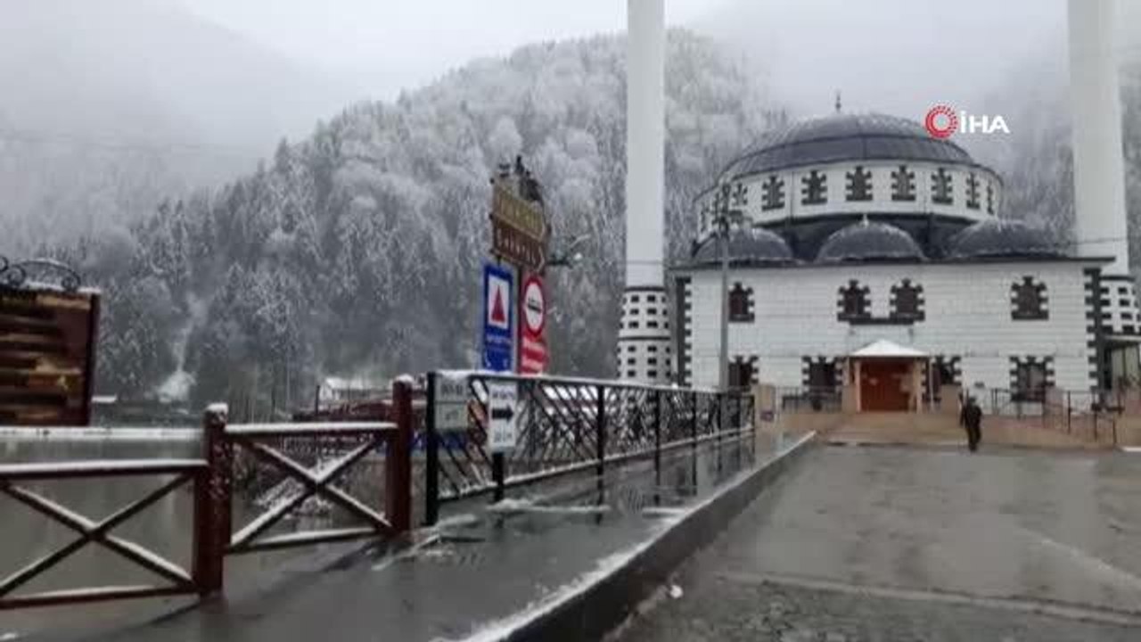 Uzungöl'de, Nisan ayında kar sürprizi