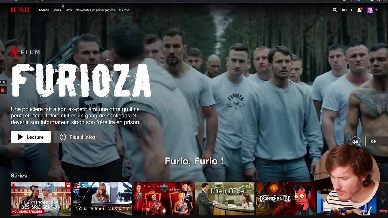 La chouette UI de la série Drôle de Netflix