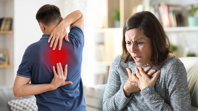 सांस लेने पर Back Pain क्यों होता है | सांस लेने पर पीठ दर्द का कारण Watch Video | Boldsky