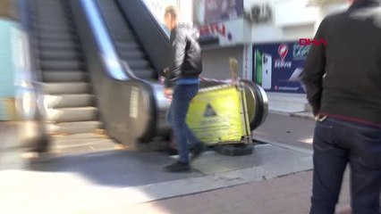 YÜRÜYEN MERDİVENİN MAZGAL DEMİRİ ÇALINDI