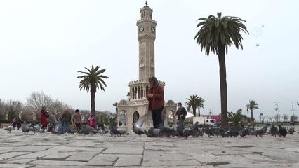 Kanseri atlattı, yaşamını kendisi gibi kanser teşhisi konulan kadınlara adadı