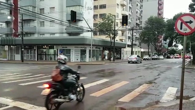 Em mais um dia chuvoso, semáforos na Região Central amanhecem com problemas