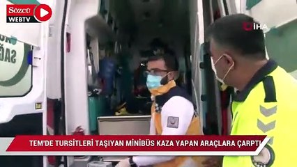 Download Video: TEM’de turistleri taşıyan minibüs, kaza yapan araçlara çarptı