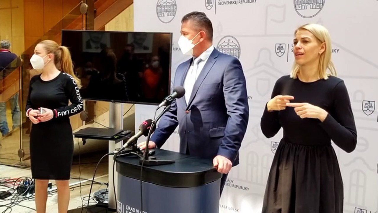 ZÁZNAM: MV SR má nahradiť dva ruské vrtuľníky, cenu odhaduje na 25 miliónov eur