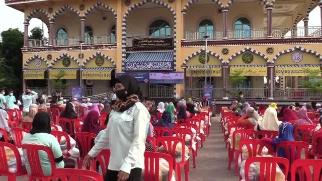 PUNOM PEN - Kamboçyalı çocukların yüzünü güldürdüler