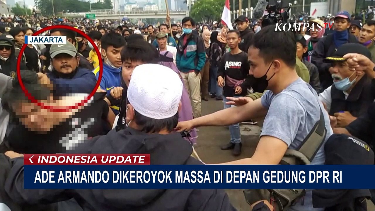 Rekaman Video Pemukulan Ade Armando, Begini Penampakan Pengeroyok yang Terekam Aksi Pukul