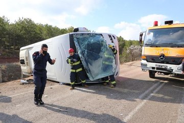 ESKİŞEHİR'DE CEZAEVİ NAKİL ARACI DEVRİLDİ: 6 YARALI
