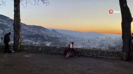 Bosna Hersek’teki Sarı Kale’de iftar geleneksel top atışıyla açıldı