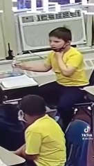 Un enfant sauvé par sa maitresse après s'être étouffé avec le bouchon de sa bouteille d'eau