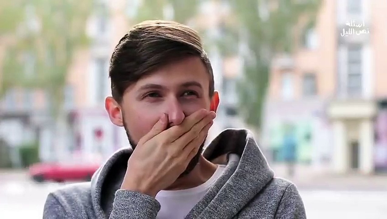 اسئلة نص الليل.......ليه صوتنا بيكون متغير أول ما نصحى من النوم؟ _ في السريع