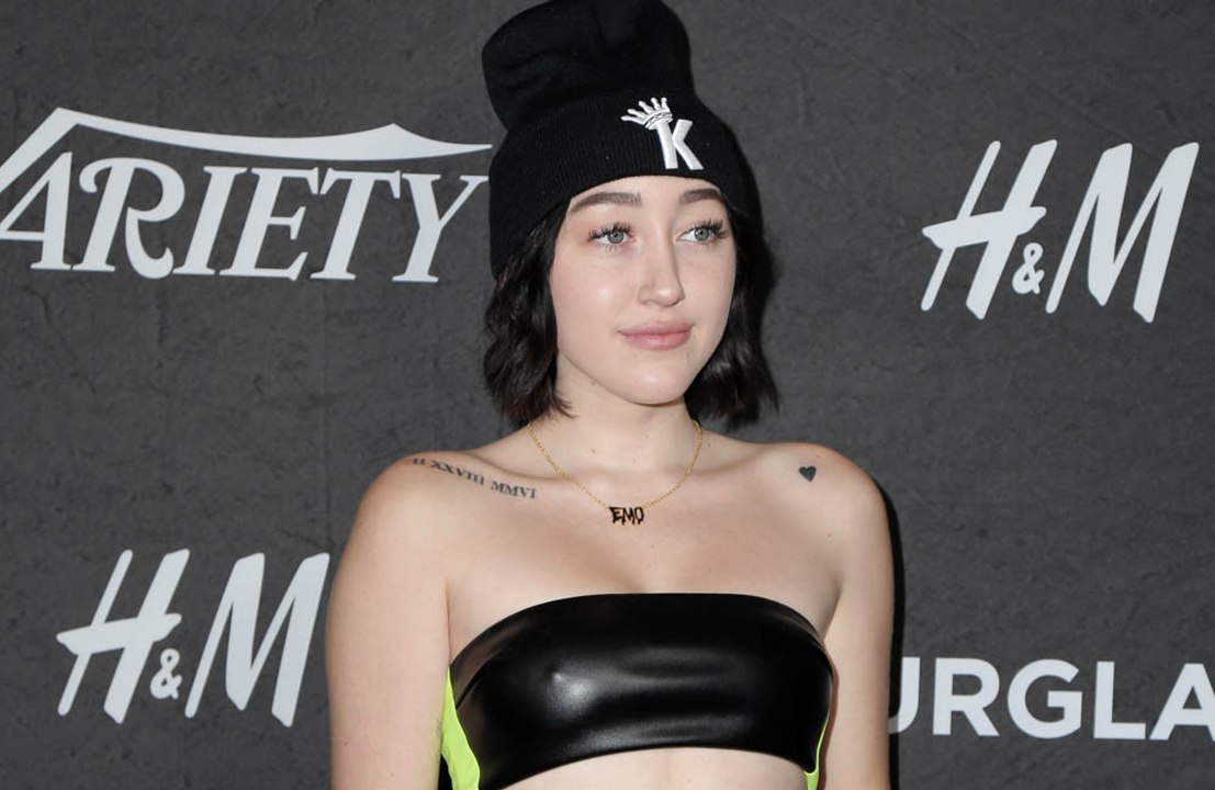 Noah Cyrus kündigt ihr Debütalbum 'The Hardest Part' an