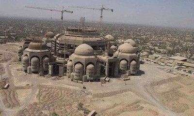 "مسجد الرحمن" في بغداد أيقونة غير مكتملة تنافس تاج محل