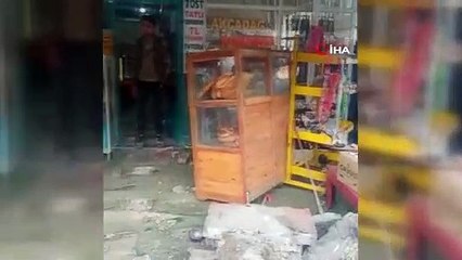 Direksiyon hakimiyetini kaybeden sürücü otomobiliyle iş yerine böyle girdi