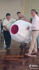 ¡El mejor cumpleaños! Niño llega a su fiesta al estilo Dragon Ball y se vuelve viral