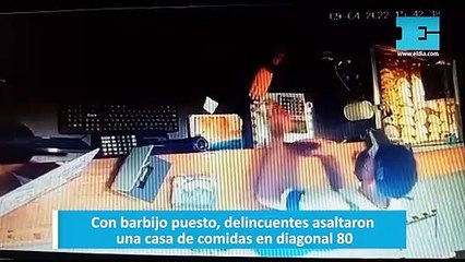 Con barbijo puesto, delincuentes asaltaron una casa de comidas en diagonal 80