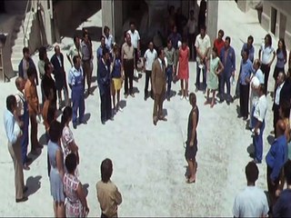 La Califfa EXTRAIT VF "Regardez-la"