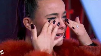 Une candidate de The Voice fond en larmes après une battle déchirante : "C'est horrible !"