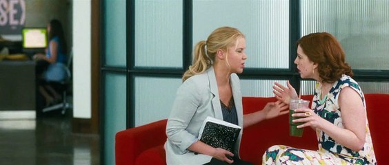 Crazy Amy - EXTRAIT VF "Amy et Nikki parlent de leur soirée"
