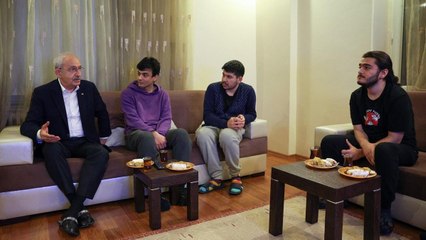 Kılıçdaroğlu’ndan öğrenci evine ziyaret