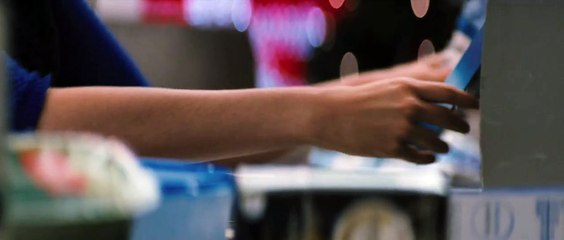 Les tribulations d&#039;une caissière Extrait vidéo (2) VF