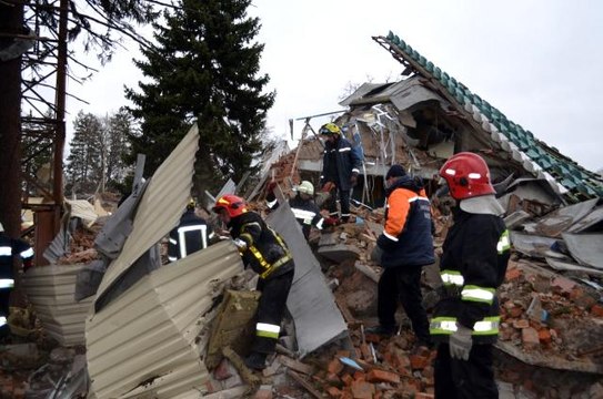 Borodyanka'da arama kurtarma çalışmaları devam ediyor