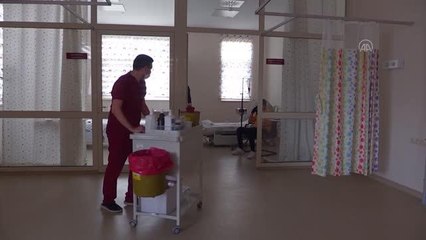 AFYONKARAHİSAR - Grip şüphesiyle gittiği hastanede lösemi teşhisi konulan küçük Soner'e, ağabeyinden "yaşam" iliği