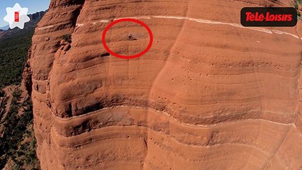 Ce cycliste au bord du précipice va vous faire froid dans le dos... Le Zapping web !