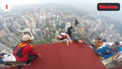 Il fait une chute de plus de 100 mètres... le Zapping Web