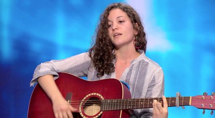 Marie (Nouvelle Star) reprend Brassens et charme le jury