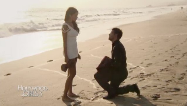 Nicolas demande Nabilla en mariage dans Hollywood Girls 3