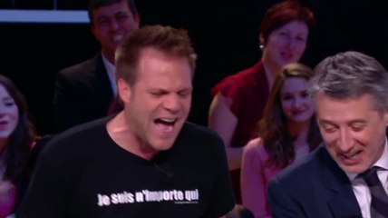 Le Grand Journal : Rémi Gaillard se tord de douleurs pendant un défi idiot...