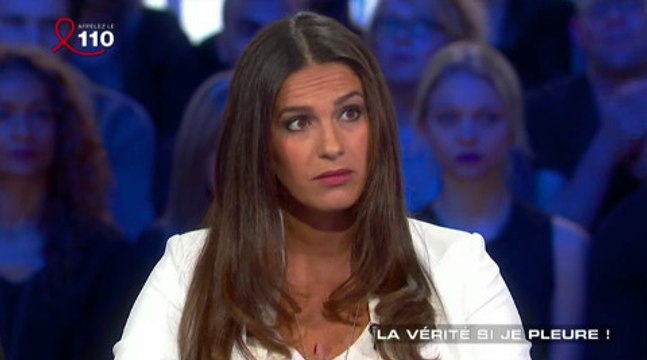 Elisa Tovati au bord des larmes dans Salut les terriens