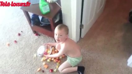 Le Zapping du Web : Un enfant pas doué, un homme qui joue au ping-pong sans ses mains...