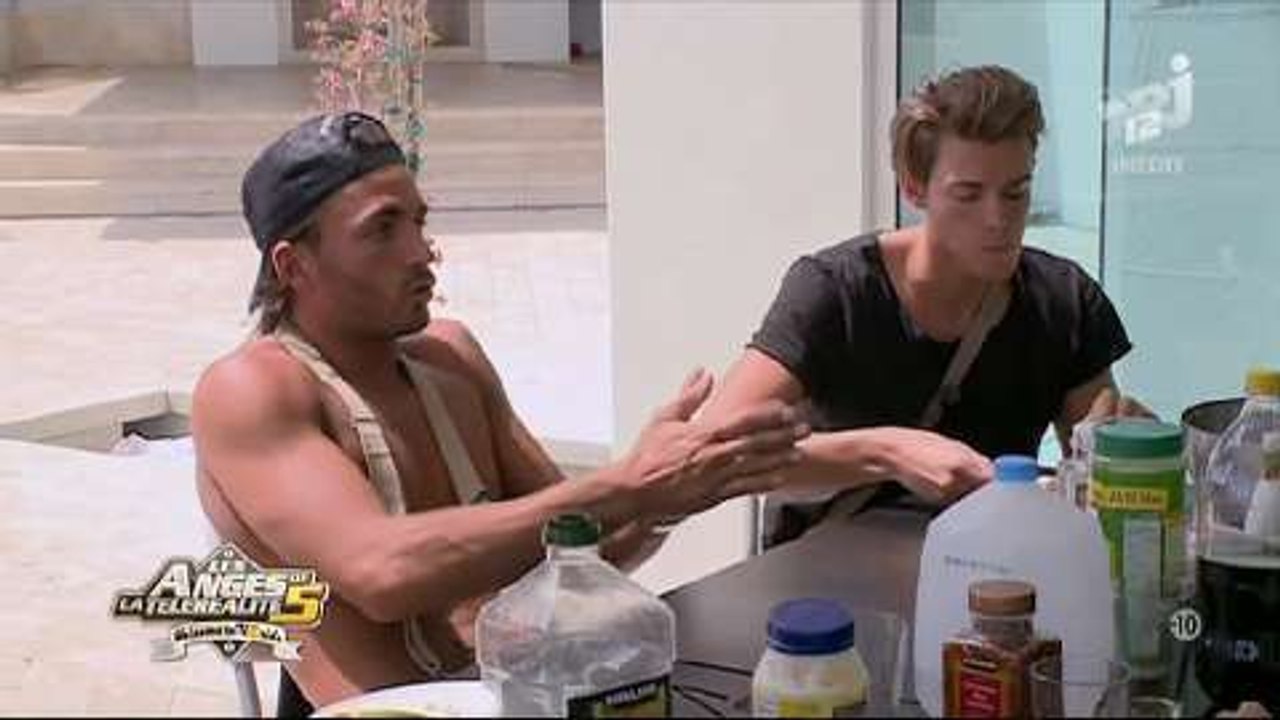 Les Anges 5 : Thomas s'explique avec Benjamin au sujet d'Aurélie