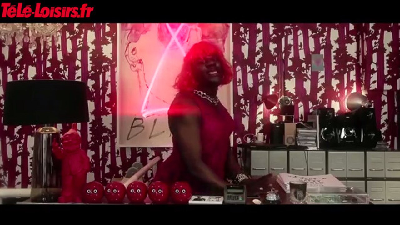 Le sosie presque parfait de Rihanna, une incroyable reprise de Serge Lama en Roumanie... Le Zapping Web