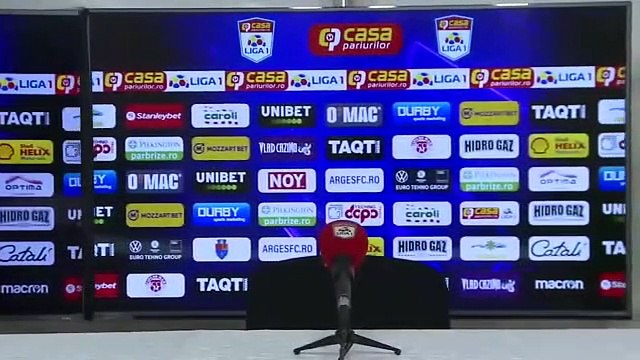 Gheorghe Hagi basın toplantısında sinirlendi: Bu şekilde olmaz, böyle yapamazsınız