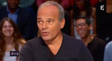 Laurent Baffie s'amuse de la situation de Jusqu'ici tout va bien