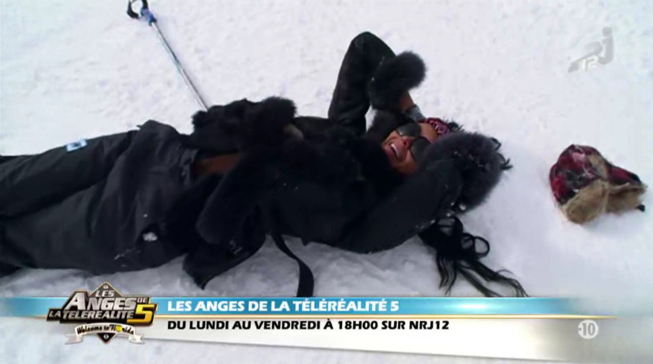 Les Anges 5 : Les énormes chutes de Nabilla à ski !