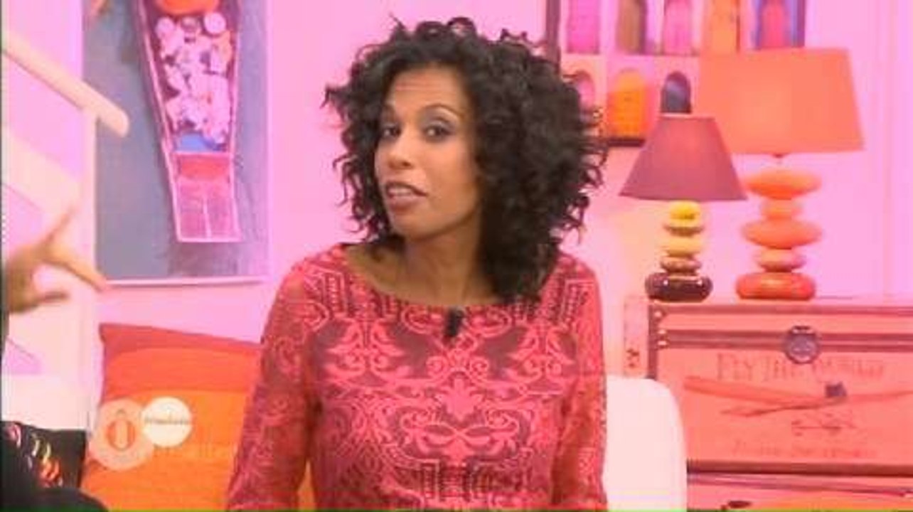 Elizabeth Tchoungui annonce sa grossesse à la télévision