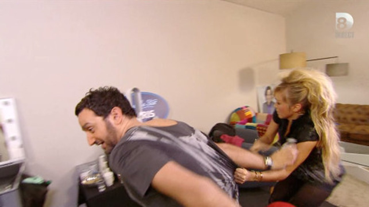 Nouvelle Star : Bataille d'eau entre Cyril Hanouna et Enora Malagré en direct !
