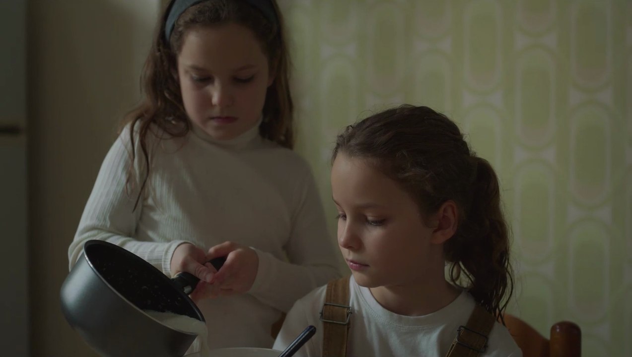 Petite Maman - Als wir Kinder waren Trailer Deutsch German (2022)