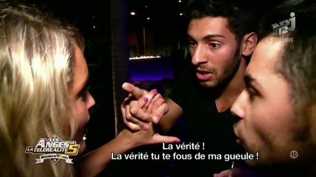 Les Anges 5 : Aurélie pète un câble et gifle Samir