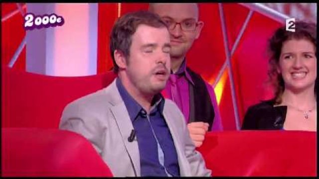 Les larmes du champion Dominique dans Tout le monde veut prendre sa place