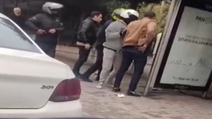 Tartıştığı motosiklet sürücüsünü belindeki silahla tehdit etti